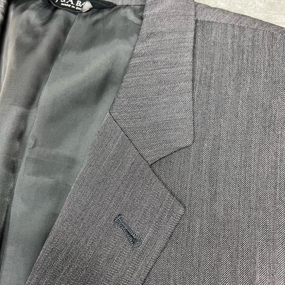 Jos A Bank Signature Cambridge Grey Herringbone Suit 42L - Picture 3 of 9